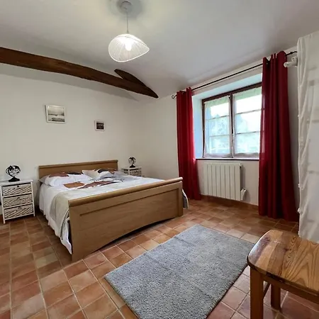 Proche Le Mans, L'eveque,maison Forestiere, Accueil Chevaux Possible 11 Pers Tatil Evi