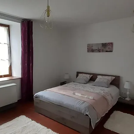 Proche Le Mans, L'eveque,maison Forestiere, Accueil Chevaux Possible 11 Pers Ferienhaus *